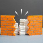 Thumbnail-Bild Podcast zum wp.weekly 19.02.2026: Die Wirtschaftsprüferkammer definiert nur einen als bedeutsamsten Leistungsindikator. Der § 289 im HGB verlangt jedoch ausdrücklich Mehrere. Analyse von Mark Schüttler, Vorwort von Roland Haeck.