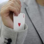 Podcast Thumbnail-Bild zum wp-net wp.weekly vom 01.04.2026: Die WPK bevorzugt mit ihrer Vorabinformation der Kommission für Quaöitätskontrolle (KfQK) an das IDW bewusst die großen WP-Gesellschaften. Damit verletzt sie ihre Neutralitätspflicht und benachteiligt dem Wirtschaftsprüfer--Mittelstand. Von Mark Schüttler