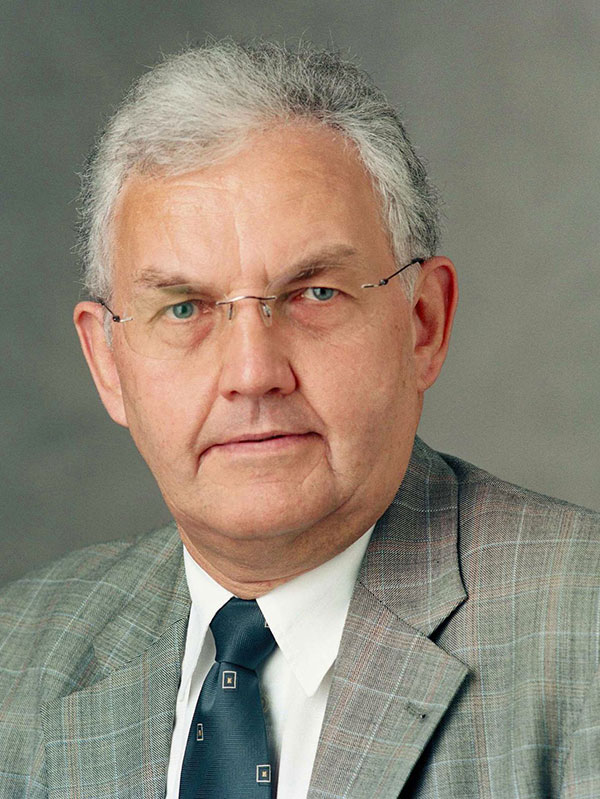 Portrait-Foto des vBP & StB Rainer Eschbach aus Görwihl. Er ist wp-net Kandidat bei den WPK-Beiratswahlen 2026 auf der mittelständischen "Elfriede Litzelbeck Liste" für vereidigte Buchprüfer.